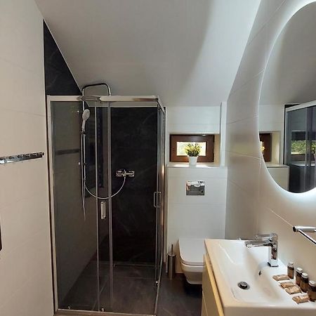 Apartamenty Starowiejska 39, Ryczow - 10Km Od Zator Energylandia Ngoại thất bức ảnh