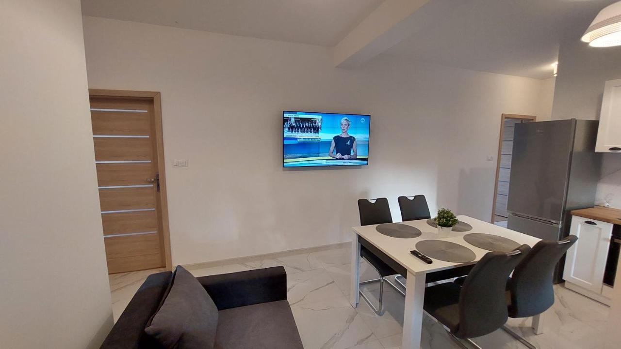 Apartamenty Starowiejska 39, Ryczow - 10Km Od Zator Energylandia Ngoại thất bức ảnh
